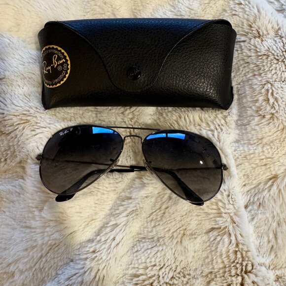 Large Ray Ban Aviator Gradient Blue/Grey with Polished Gunmetal Frame - Picture 4 of 5